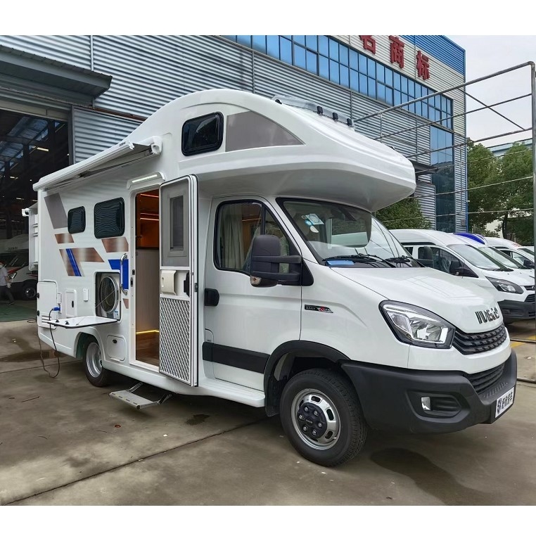 Openluchtrv Caravan van de Motorhome de Openluchtkampeerauto Van 130km/h 1VECO 4x2