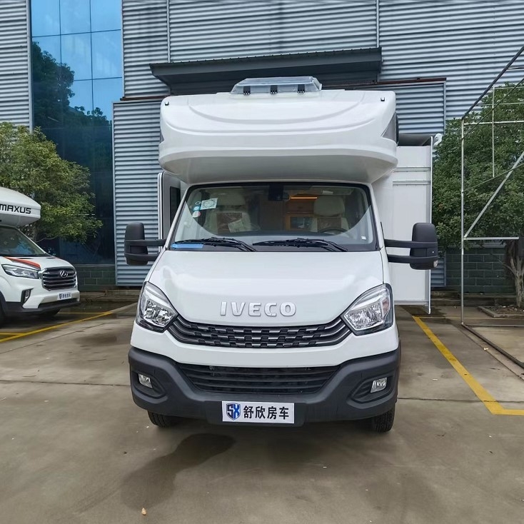 Openluchtrv Caravan van de Motorhome de Openluchtkampeerauto Van 130km/h 1VECO 4x2