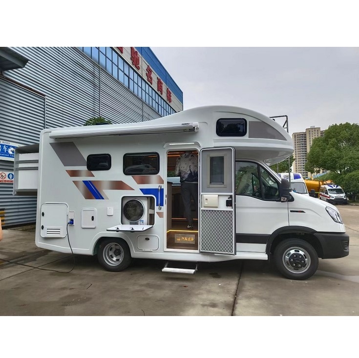 Openluchtrv Caravan van de Motorhome de Openluchtkampeerauto Van 130km/h 1VECO 4x2