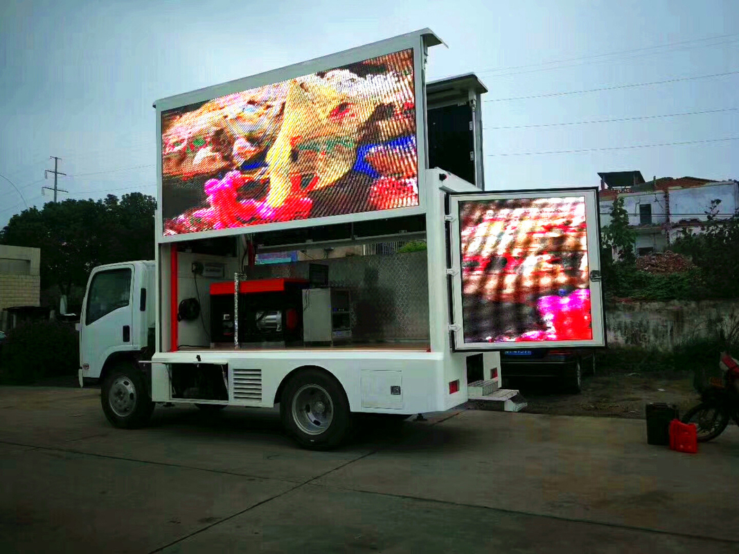 Openluchtvideo die Mobiele Aanplakbordvrachtwagen 3840*1728mm P4 met Hydraulisch Opheffend Systeem adverteren