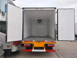 4*2 de Doosvrachtwagen Dongfeng van de diepvriezerijskast 5 Ton graad -5 tot -15
