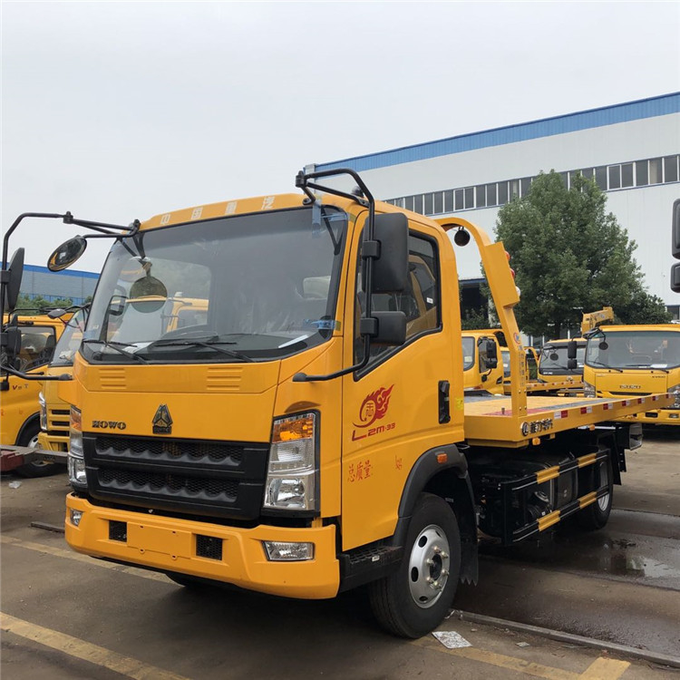 Sinotrukhowo Terugdraaien Tow Truck 95km/H, de Hydraulische Lichte Plicht Flatbed Tow Truck van 4X2