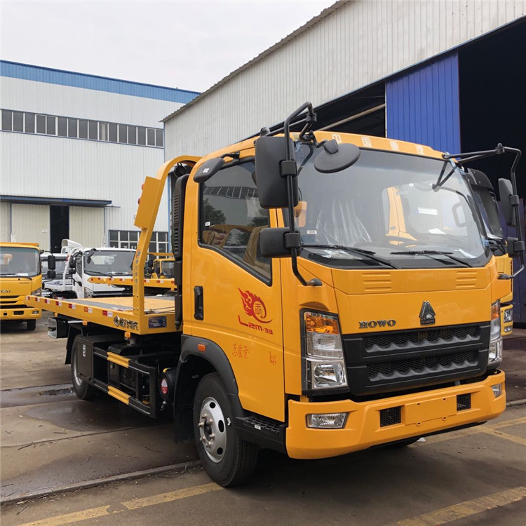 Sinotrukhowo Terugdraaien Tow Truck 95km/H, de Hydraulische Lichte Plicht Flatbed Tow Truck van 4X2