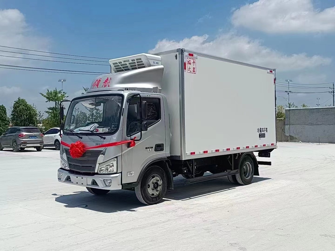 3 ton ijskast vrachtwagen 130 pk gekoelde vrachtwagen voor het transport van ijs met China Iso Ccc