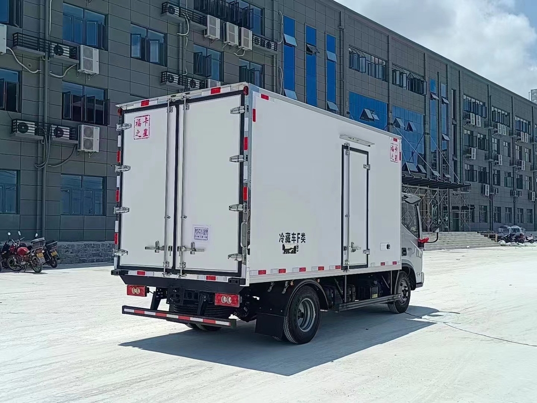 3 ton ijskast vrachtwagen 130 pk gekoelde vrachtwagen voor het transport van ijs met China Iso Ccc