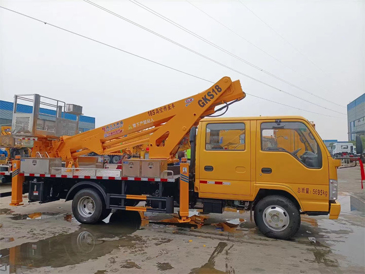 Isuzu 18m Hydraulisch luchtwerkplatform Truck Man Lift Telescoop 360° Draai rond