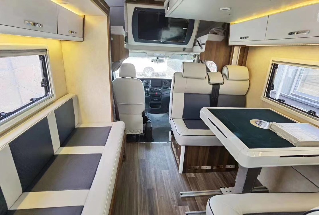 Luxe reisauto met motor 170 pk IVECO Camper Caravan OE GEEN OEM Service Op maat