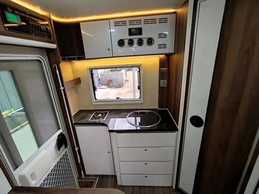 Luxe reisauto met motor 170 pk IVECO Camper Caravan OE GEEN OEM Service Op maat