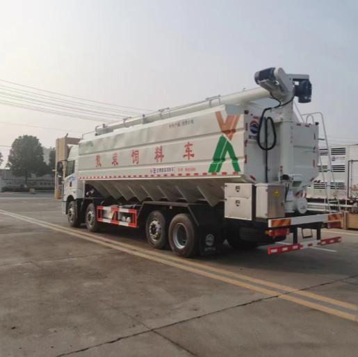 12 Cbm Voedertrucks 4x2 Bulk Feed Trucks met dieselbrandstof