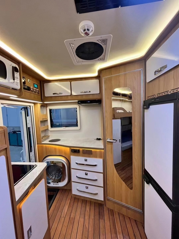 Hoog vermogen vrachtwagenbedcamper OE NR. CLW wielbasis 3360 mm kampeercaravan