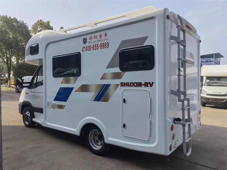 Mobiele Touring Truck RV Caravan Van Met 190 pk motor Maximale lading 7042 kg