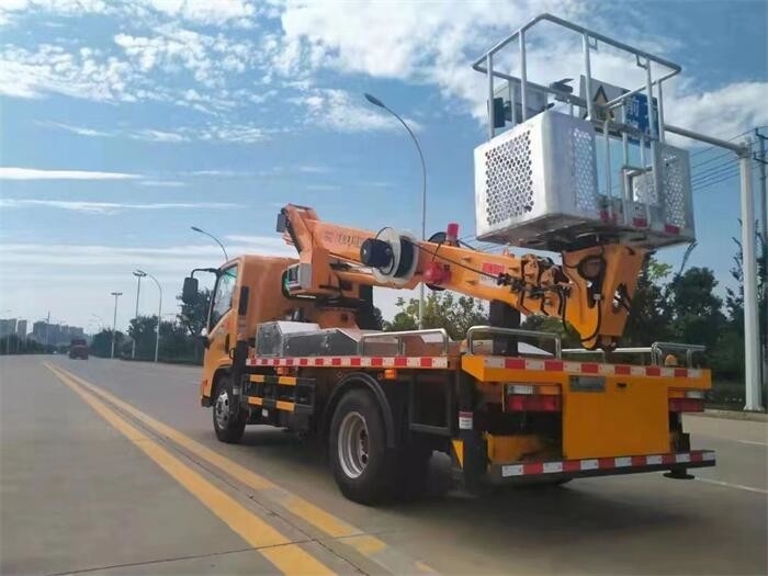3.5T Achsafschaffing Aerial Work Platform Voor Truck - QuanChai Q23-132E60 Model