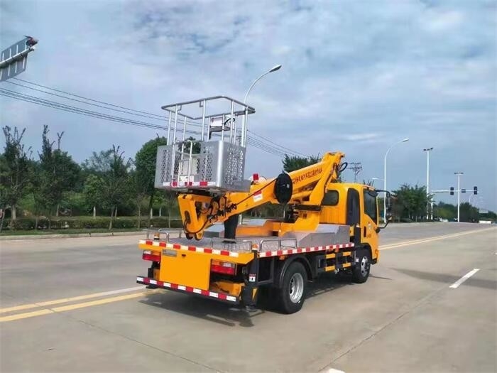 3.5T Achsafschaffing Aerial Work Platform Voor Truck - QuanChai Q23-132E60 Model