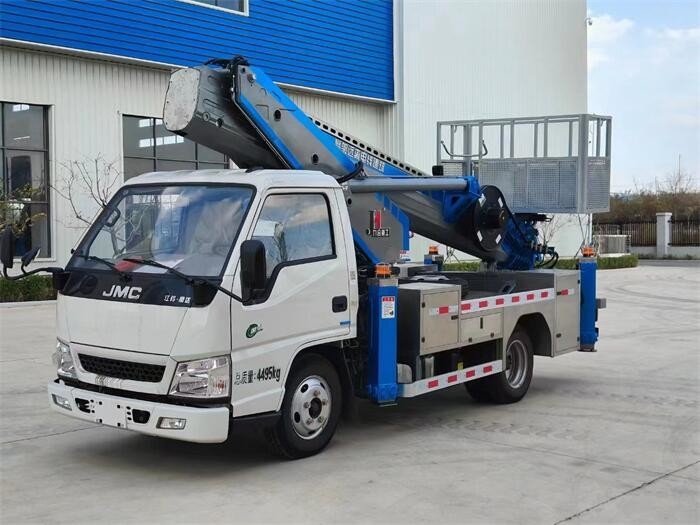 QuanChai/Q23-132E60 Truck met JMC-chassis 1540/1540 mm ophanging