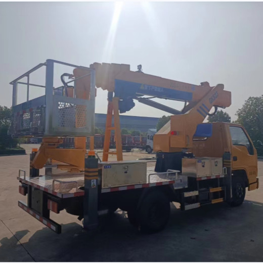 23m luchtwerkplatform Truck met QuanChai Q23-132E60 2.89L Verplaatsing