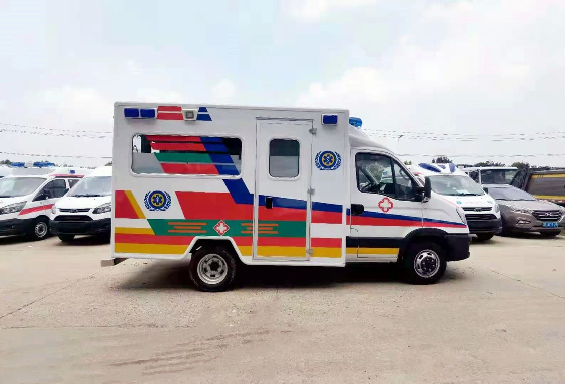 Noodambulance met Euro 5 emissie-standaard, stootgewicht 2970 kg Medisch reddingsvoertuig