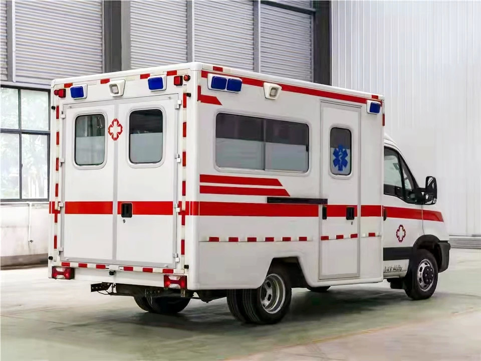 Noodambulance met Euro 5 emissie-standaard, stootgewicht 2970 kg Medisch reddingsvoertuig