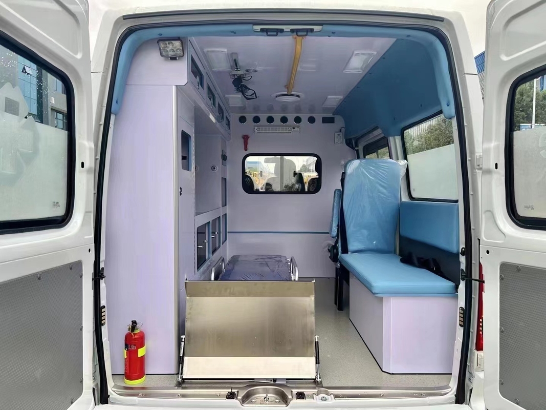 China 4*2 Dieselmotor Noodambulancewagen GVW 3510 Kgs Ambulance voor voertuigen