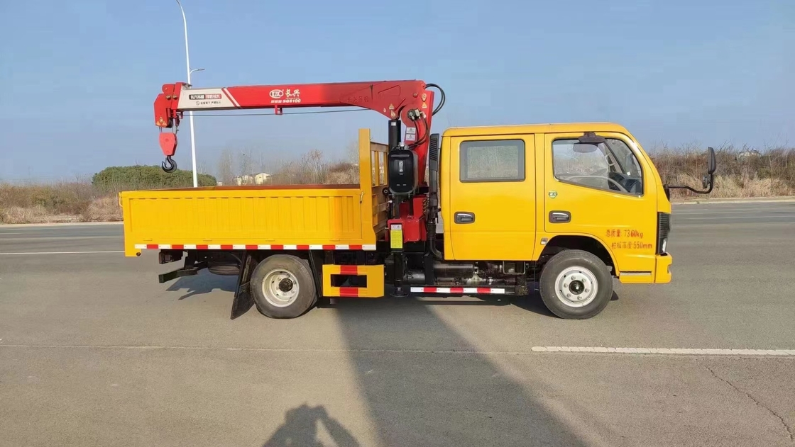 DF 3 personen zitplaats Truck gemonteerde kraan met RHD-aandrijving en 6 banden