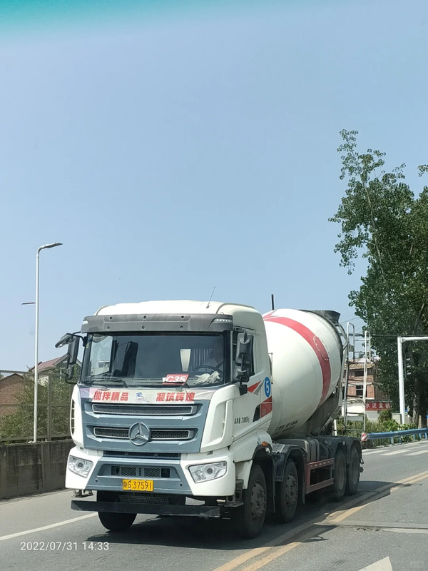 Sinotruk Howo Betonmixer Truck CKD / SKD met een levercapaciteit van 15-20 ton