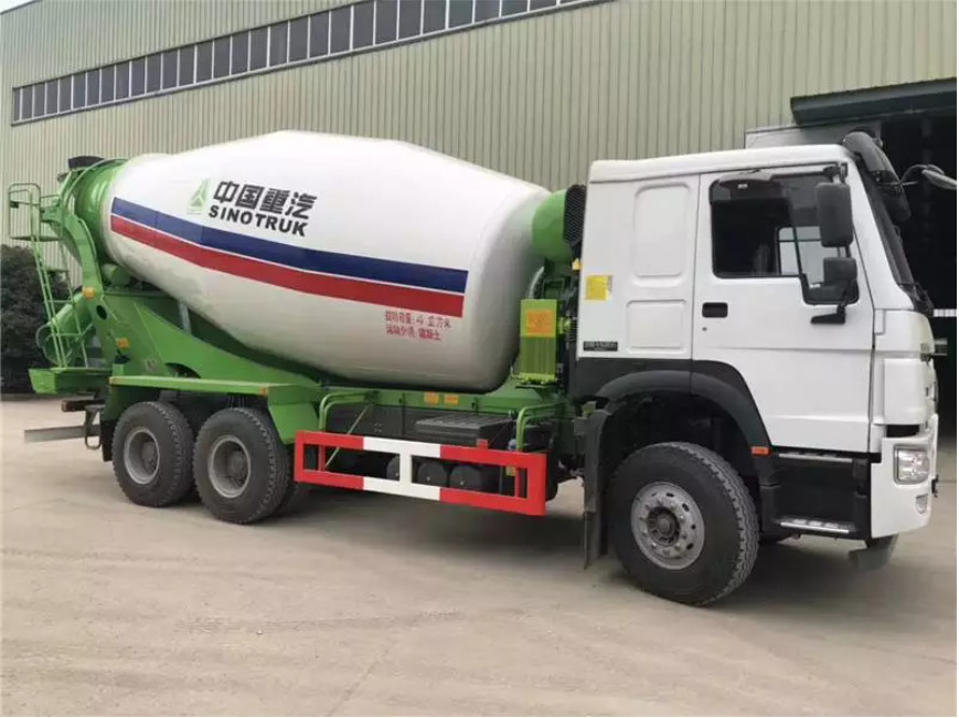 13870 kg stoelgewicht 6*4 aandrijflijn Betoncementmixer Truck met 12.00R20 staaldraadband