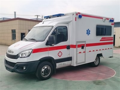 3300 Bruto voertuiggewicht 4x4 ambulancewagen met handgeschakeld type