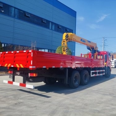 6*4 Boom Dongfeng rechthoekige telescopische vrachtwagen gemonteerde kraan voor zwaar tillen