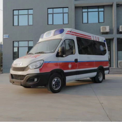 3750 mm wielbasis Noodambulancewagen met 103 kW nominale vermogen en 3700 kg bruto gewicht