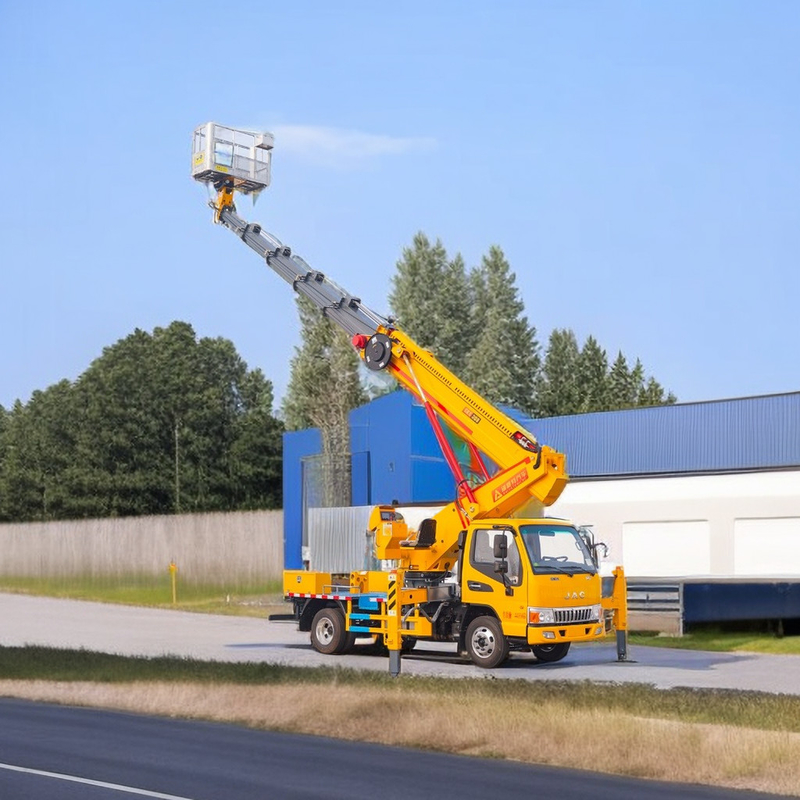 Isuzu 85KW Luchtwerktruck Bucket Trucks 200kg Lading 5-Speed Manuele Hexagonale Jib Strobe Light