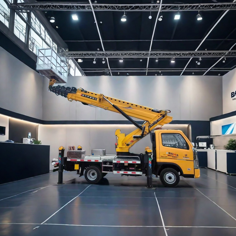 China Foton 4*2 Aerial Work Truck 24 Meter Folding Arm 115HP Op maat