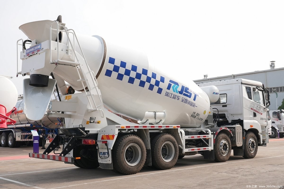 Euro 5 12 wielen cementmixer vrachtwagen 12m3 diesel cement beton vrachtwagen met pomp te koop