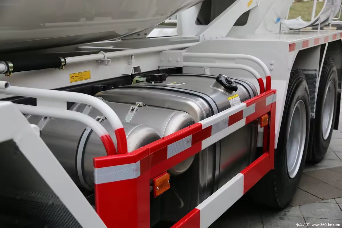 Chinese Sino Trucks 12 kubieke meter 15m3 10m3 Volumetrische beton cement mixer Truck te koop