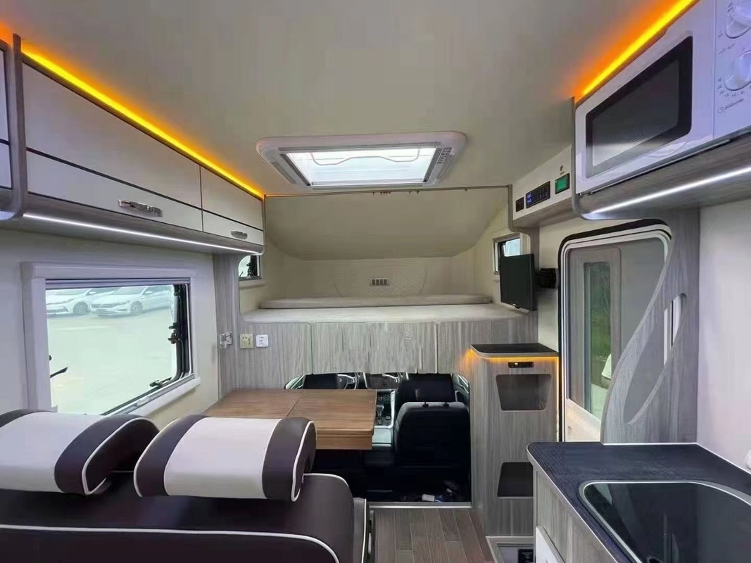 Caravan van de Kampeerautovan automatic transmission 4*2 Motorhome rv van Yuejinfoton de Openlucht