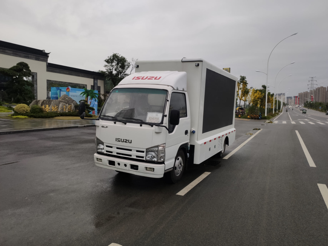 Isuzu P5 P6 P4 Vrachtwagen Opgezette Geleide Vertoning 3840*1728mm Mobiele LED Schermaanhangwagen 102HP