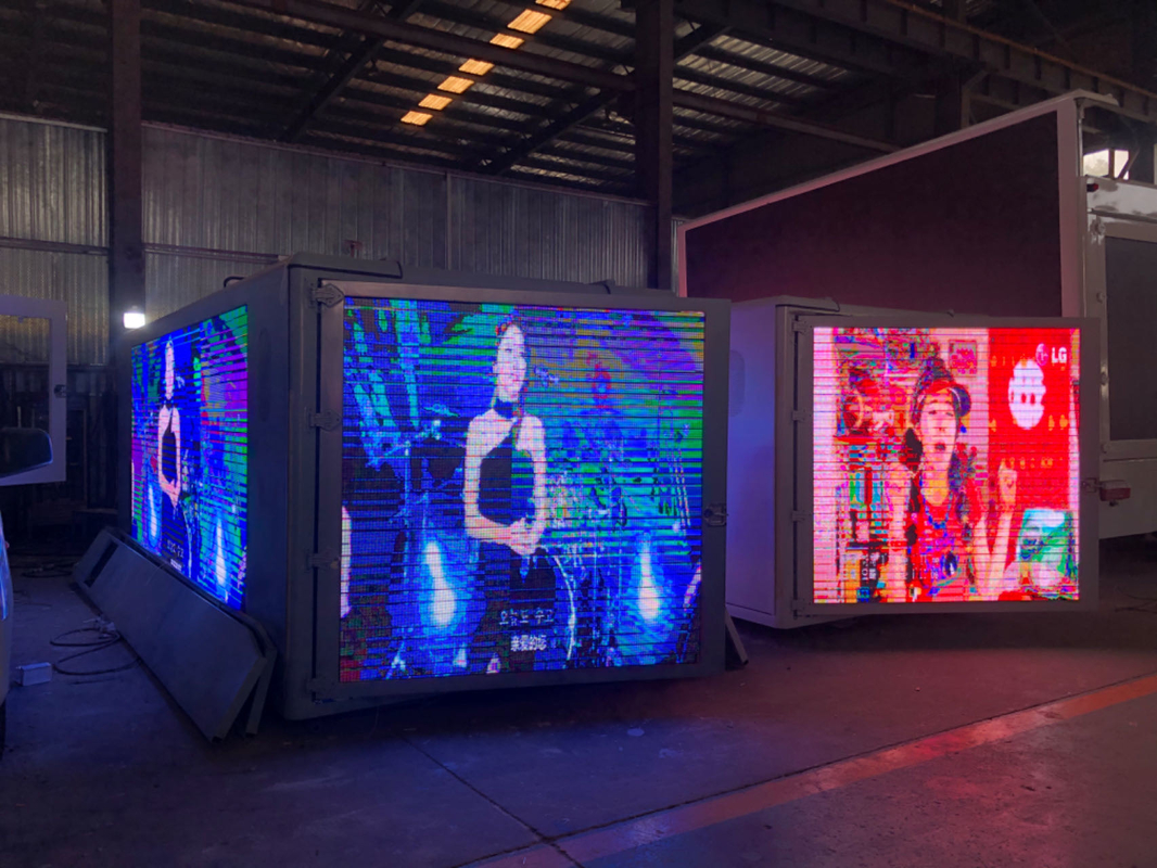 Op maat gemaakte P4 digitale LED-schermbox voor op vrachtwagens gemonteerde pixelpitch 6 mm