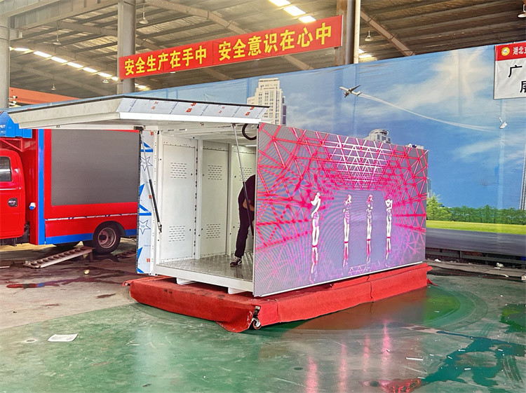 Buiten waterdicht mobiele vrachtwagen trailer van led scherm P4 Led Video wandpaneel voor reclame muziek festival display