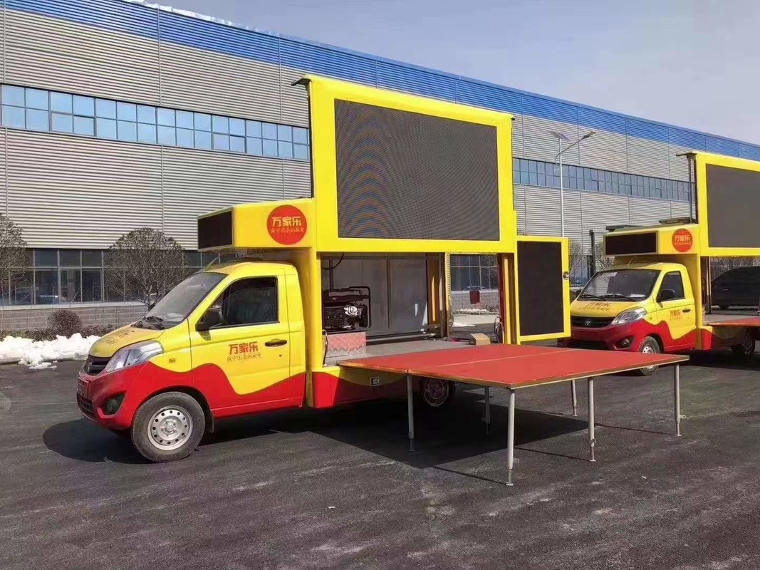 Kleine Foton Brand Reclamevoertuig gemonteerd LED-display Euro 6 Led Mobile Digital Advertising Sign Trailer