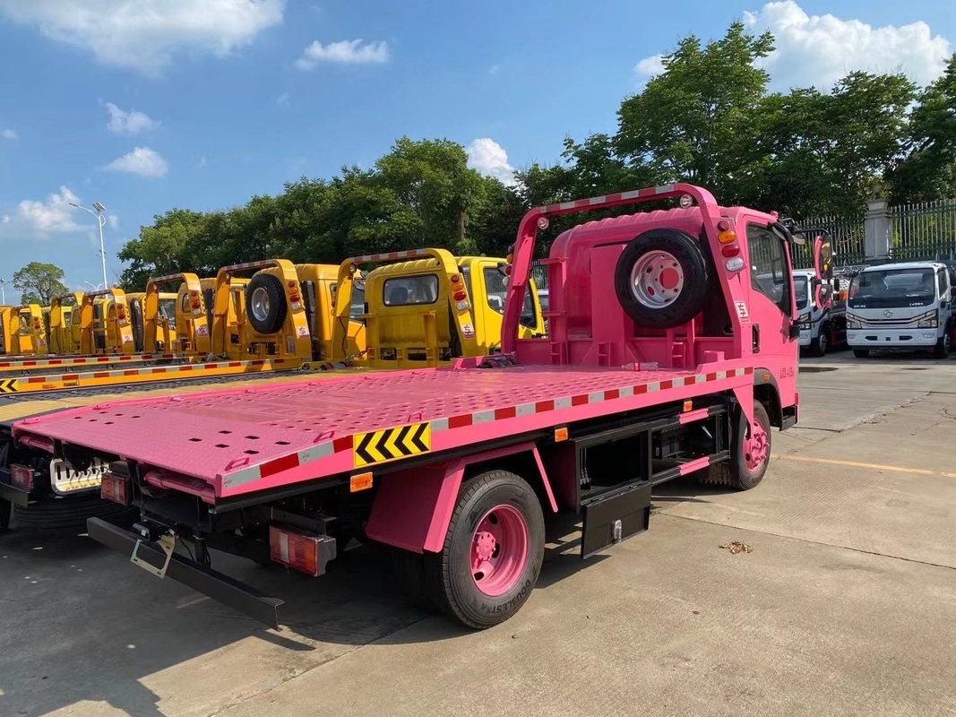 SINOTRUK HOWO 4x2 3-5 ton Flatbed Light Duty Wrecker Tow Truck Road Rescue Recovery Vehicle Te koop